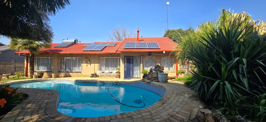 3 Bedroom Property for Sale in Ellaton North West